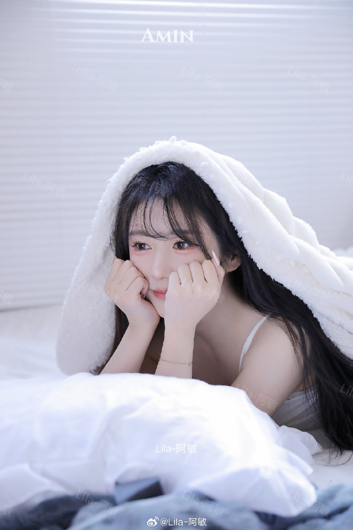 51每日大赛视频在线-今日精选·光影散步封面